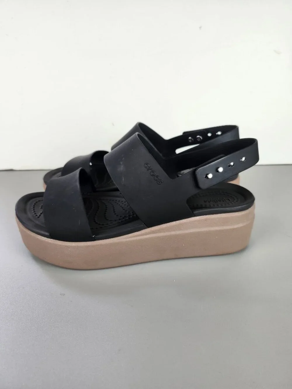 Crocs Brooklyn Low Wedge Sandal - Women Size 7